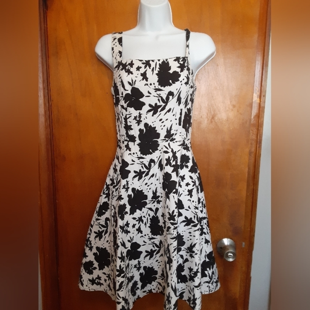 Up Front Dress - Picture 4 of 6